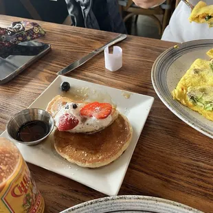 side of pancakes was 1 choice of 2 sides accompany