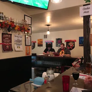 Monday Trivia night!!