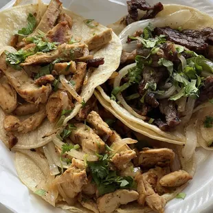 Beef and chicken fajitas tacos
