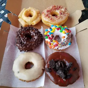 Old Fashioned, Chocolate chocolate chip, maple blueberry, maple bacon, vanilla M&amp;M, &amp; Chocolate Oreo