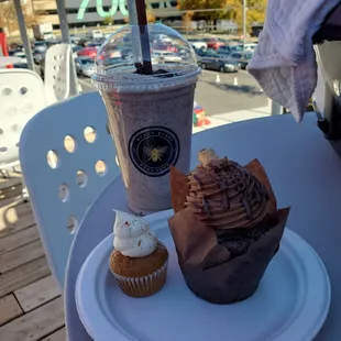 Cookies and Cream shake, Mocha cupcake, and mini pumpkin spice cupcake