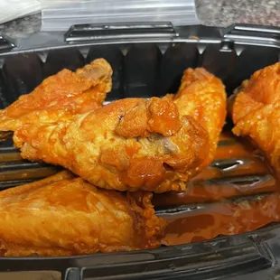 5 pc Buffalo wings. There's one missing that I ate.