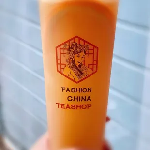 Signature Fruit Tea經典滿杯水果 $7.50