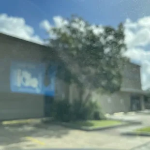 Closed on SUNDAY!