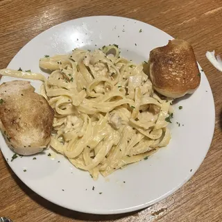 Chicken Fettuccine Alfredo