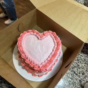 trendy heart cake