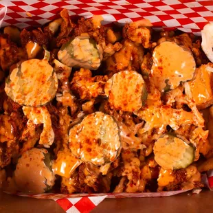 food, chicken wings and fried chicken