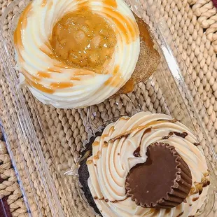 B'zzz Cakes