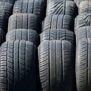 Premium Quality Used Tire lees price.