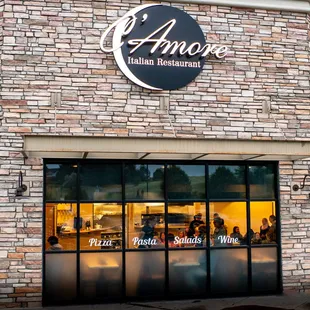 utside of restaurant