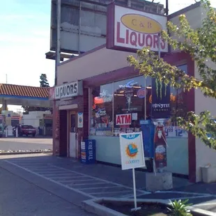 the outside of a liquor store