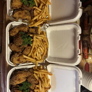 chicken, fried chicken wings, chicken wings and fried chicken, poultry, bbq chicken, bbq wings, food, fried chicken, chicken wings