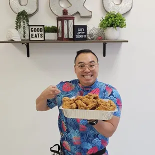 The chicken wings are BUSSING