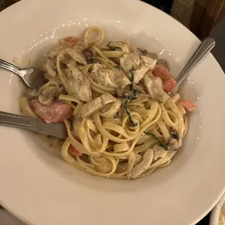 Fettuccine Pollo Marsala