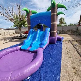 We provode water slides for your childrens events