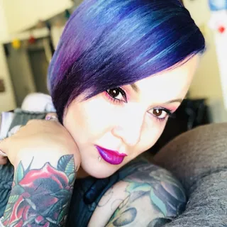 Gena L.