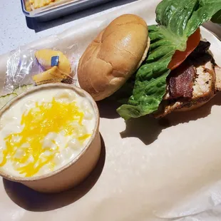 Smoked Turkey cub &amp; Mac n'Cheese. Both were great.