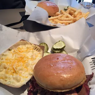 Double deuce with a side of jalapeño Mac and cheese, yum!