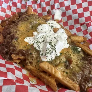 Chili cheese fries