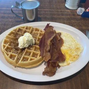 Trailblazer- 1 waffle, 2 eggs, bacon