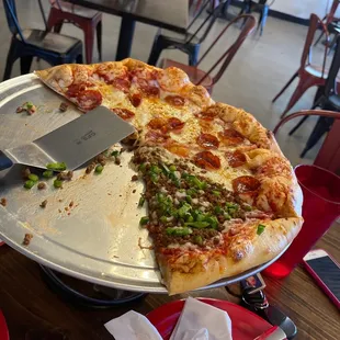 Large pizza, half pepperoni and half sausage and green pepper