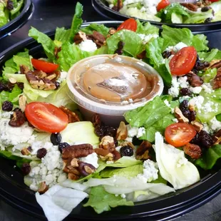Nutty Bleu Zinger Salad