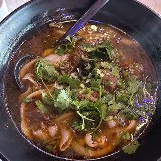Chongqing Style Roast Beef Noodle Soup