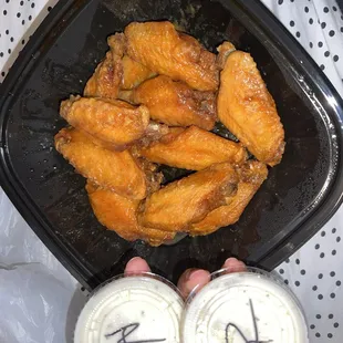 Medium Buffalo Wings.