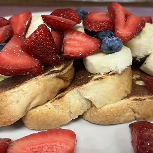 strawberry, blueberry, &amp; banana french toast