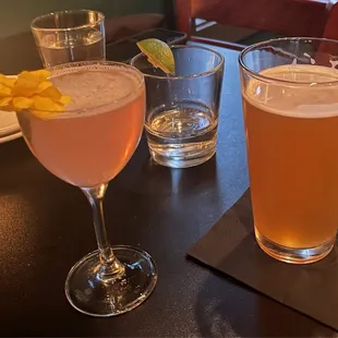Drinks - Primavera Botanical Gin, Raspberry, Elderflower, Lemon, Lavender - Tequila shot - Weihenstephaner Hefe Weissbier