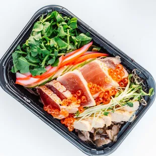 Garlic Big-Eye Ahi Tataki Soba Salad - $16