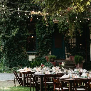 Table set up by Cristina
