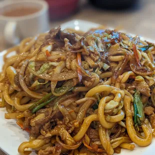 Pork chow mein with original noodle