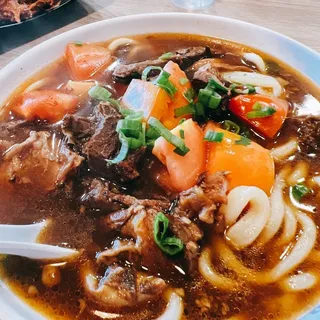 Tomato Beef Stew Noodle Soup