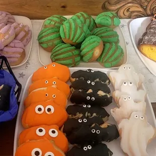 Halloween cookies, conchas and pan de muerto.