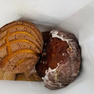 Fritter, concha, cuernos, campechanas, oh my...