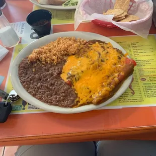Cheese enchilada plate