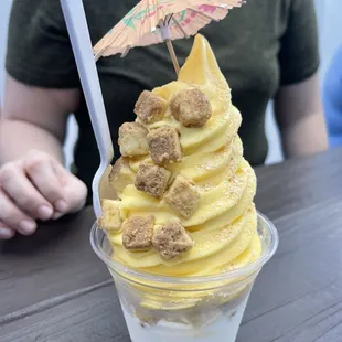 Mango and vanilla cheesecake