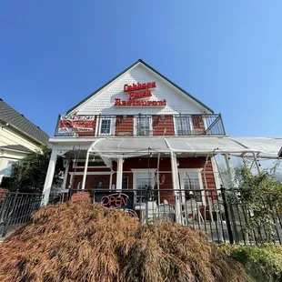 Outside view of cabbage patch restaurant.