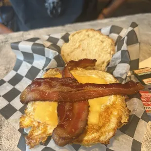 Breakfast sandwich with English muffin + bacon