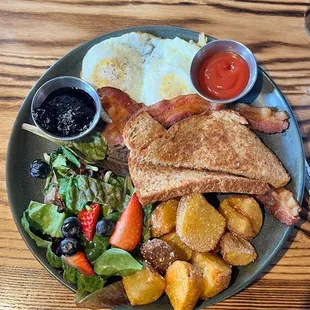 Haus Breakfast