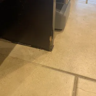 This is occurring is severe also spots where there is bowing and bubbling.