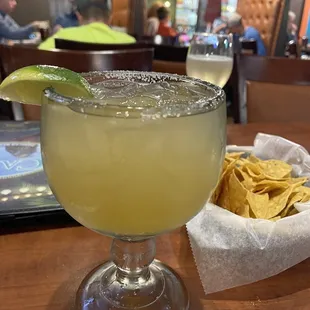 drink, nachos