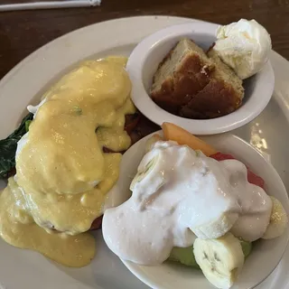 Eggs Benedict with Ham