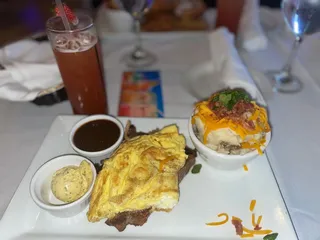 Recline & Dine