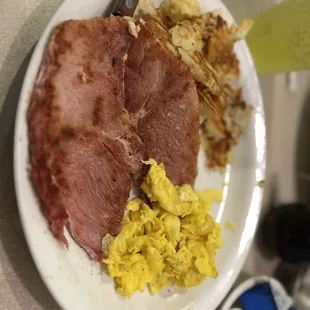 Eggs, fried potatoes and ham!