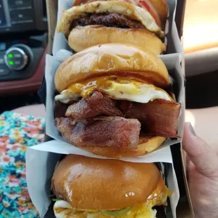 Selection (Lolo, Benny, Lola)