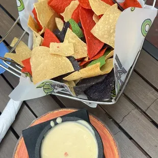 House chips with Queso