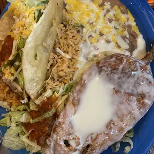 Chille relleno and taco