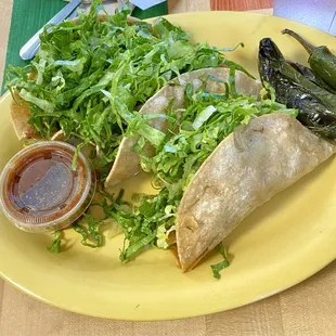 Crispy chicken tacos